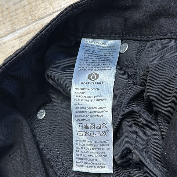 Levi Strauss Signature Gold Women's Totally Shaping High Rise Skinny Jeans - Picture 7 of 10